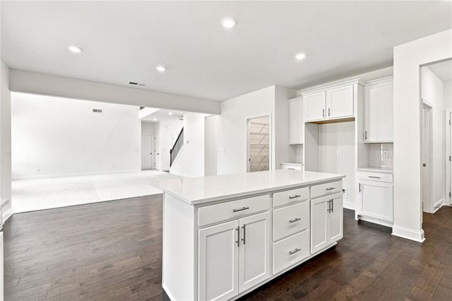 5837 Creek Indian Drive, Sugar Hill, GA 30518