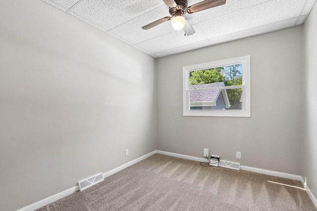 2107 Haegele DRIVE, Twin Lakes, WI 53181