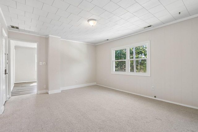 2107 Haegele DRIVE, Twin Lakes, WI 53181