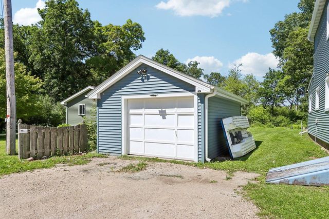 2107 Haegele DRIVE, Twin Lakes, WI 53181