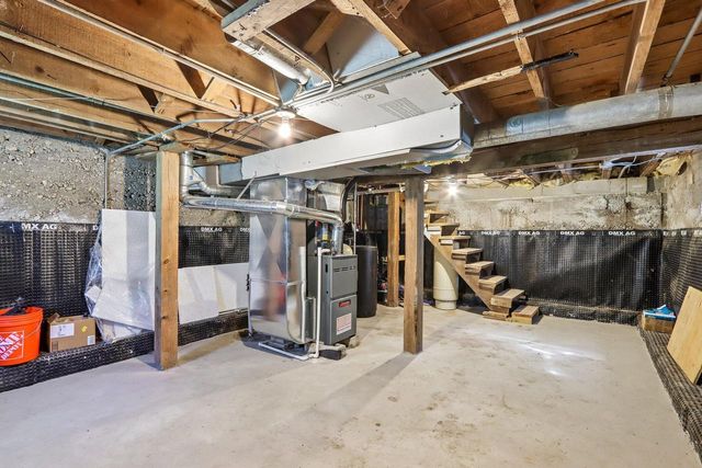 2107 Haegele DRIVE, Twin Lakes, WI 53181