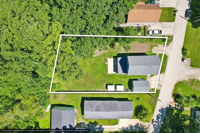 2107 Haegele DRIVE, Twin Lakes, WI 53181