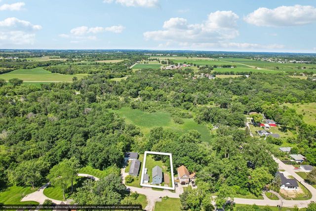 2107 Haegele DRIVE, Twin Lakes, WI 53181
