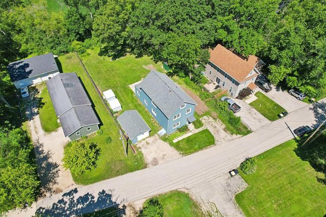 2107 Haegele DRIVE, Twin Lakes, WI 53181