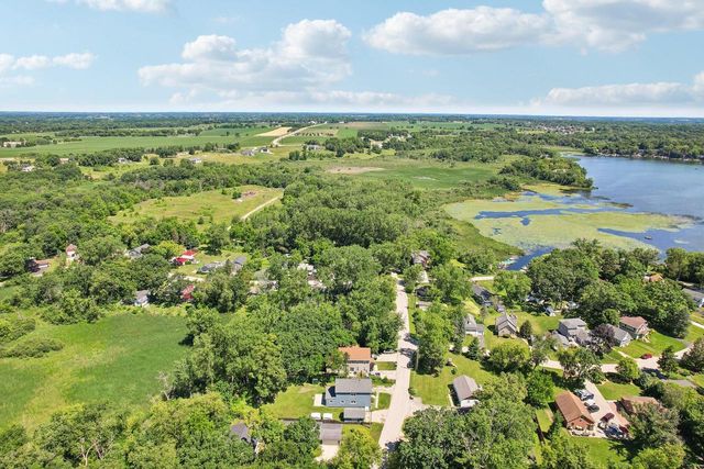2107 Haegele DRIVE, Twin Lakes, WI 53181