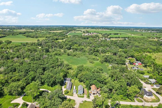 2107 Haegele DRIVE, Twin Lakes, WI 53181