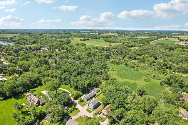 2107 Haegele DRIVE, Twin Lakes, WI 53181