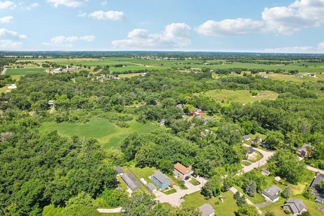 2107 Haegele DRIVE, Twin Lakes, WI 53181