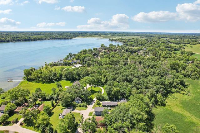 2107 Haegele DRIVE, Twin Lakes, WI 53181