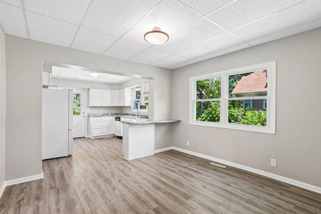 2107 Haegele DRIVE, Twin Lakes, WI 53181