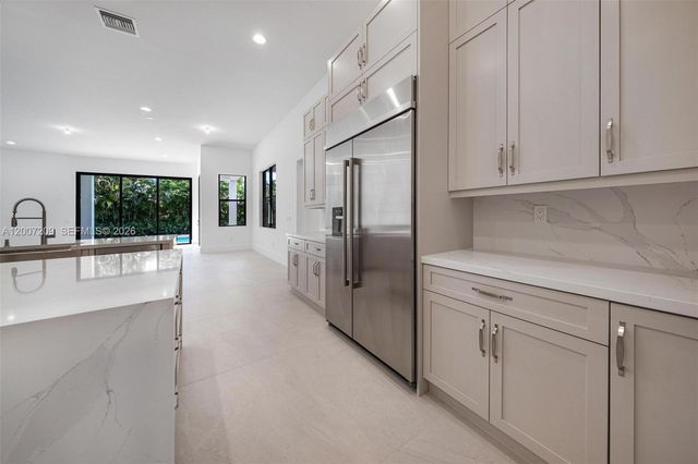 11900 SW 14th Pl, Davie, FL 33325
