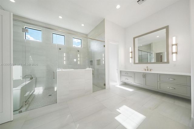 11900 SW 14th Pl, Davie, FL 33325