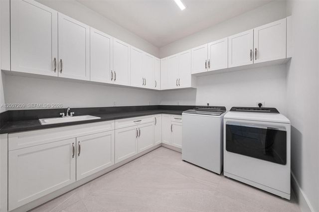 11900 SW 14th Pl, Davie, FL 33325