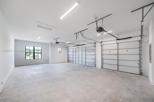 11900 SW 14th Pl, Davie, FL 33325