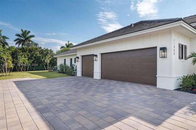 11900 SW 14th Pl, Davie, FL 33325