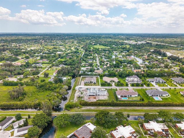 11900 SW 14th Pl, Davie, FL 33325