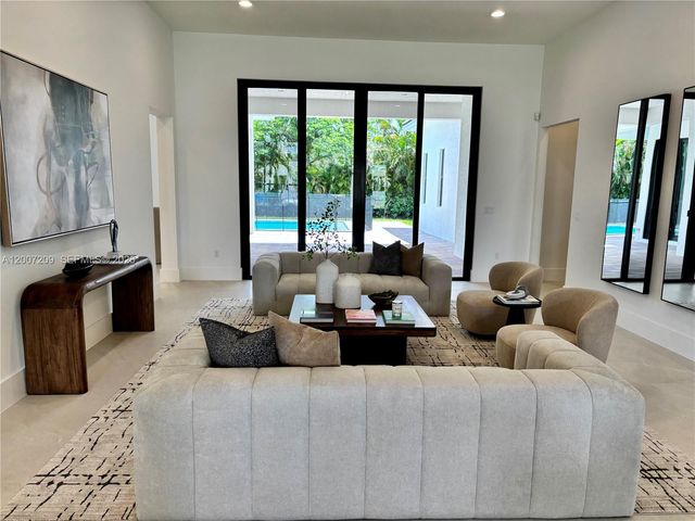 11900 SW 14th Pl, Davie, FL 33325