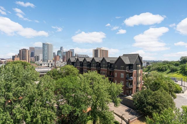 317 Groveland Avenue 301, Minneapolis, MN 55403