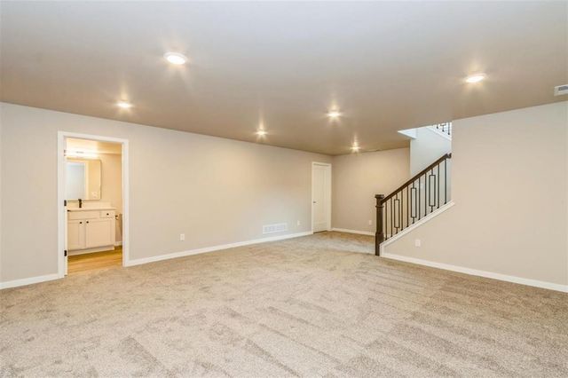 721 Chamberlin Lane, North Liberty, IA 52317