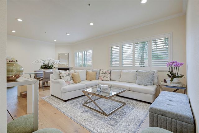 565 E San Jose PH1, Burbank, CA 91501