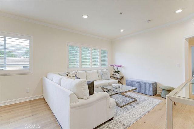 565 E San Jose PH1, Burbank, CA 91501