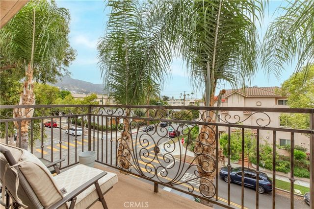 565 E San Jose PH1, Burbank, CA 91501