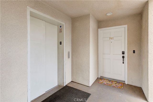 565 E San Jose PH1, Burbank, CA 91501