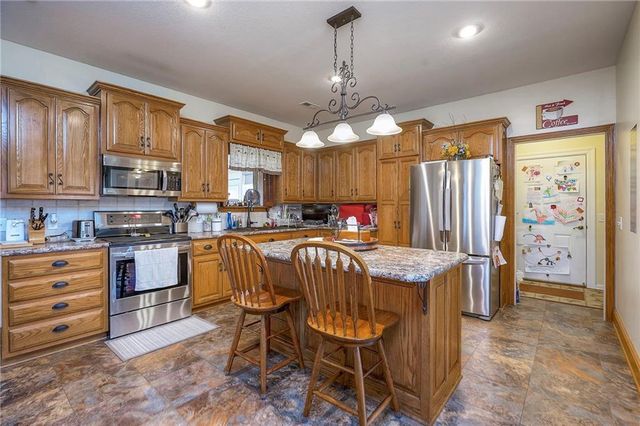 11406 Trevor Drive, Peculiar, MO 64078