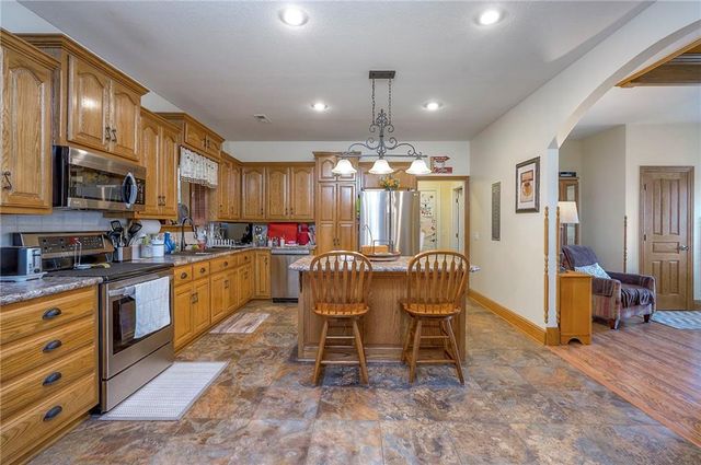 11406 Trevor Drive, Peculiar, MO 64078