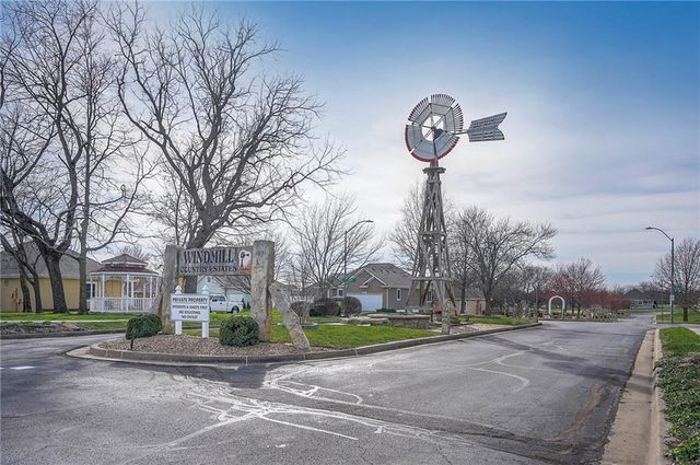 11406 Trevor Drive, Peculiar, MO 64078