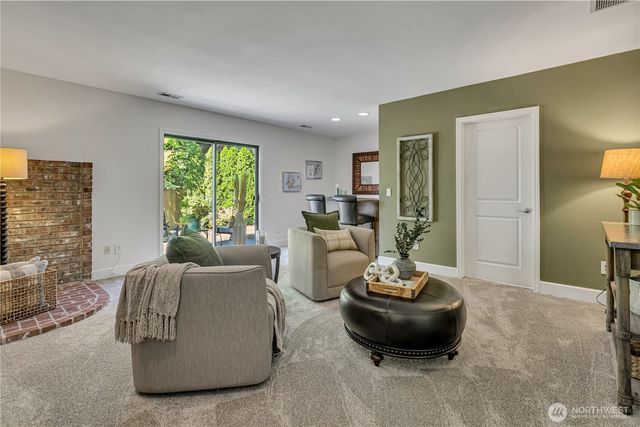 5004 63rd Avenue W, University Place, WA 98467