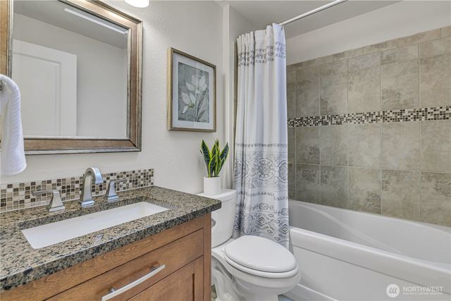 5004 63rd Avenue W, University Place, WA 98467