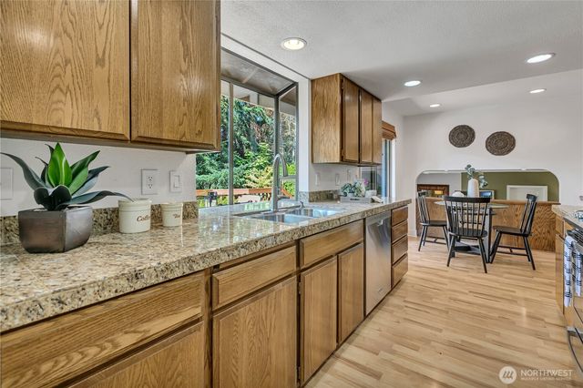 5004 63rd Avenue W, University Place, WA 98467