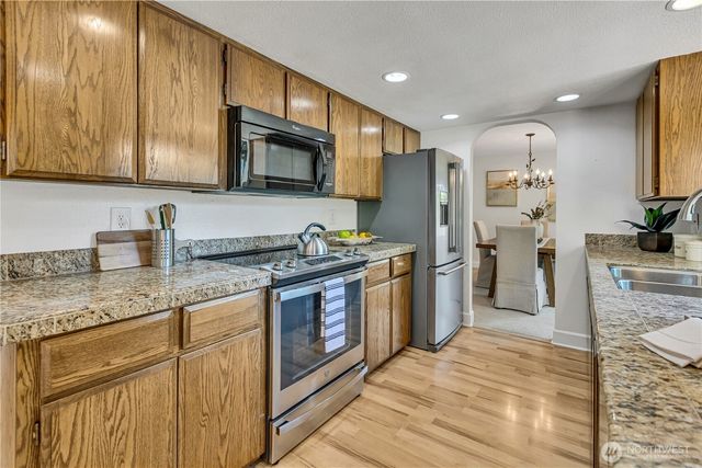 5004 63rd Avenue W, University Place, WA 98467