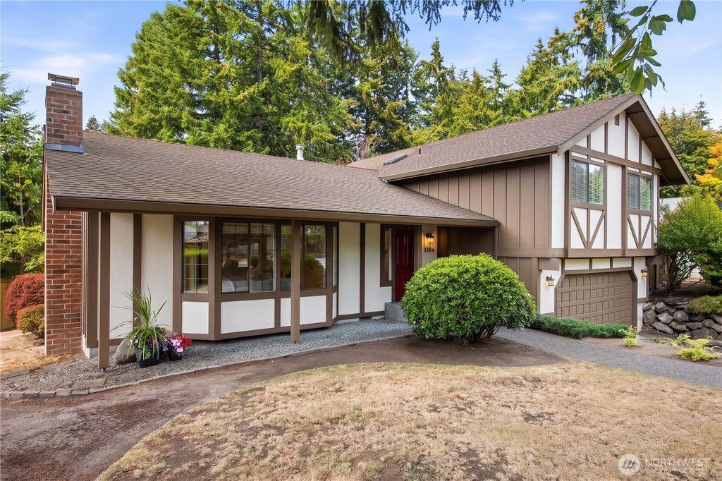 5004 63rd Avenue W, University Place, WA 98467