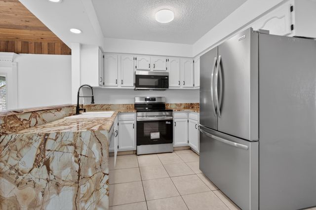 407 Pomont Ave, St Augustine, FL 32084