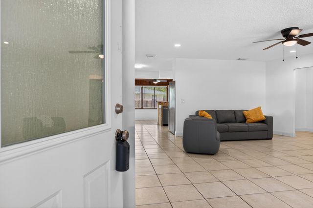 407 Pomont Ave, St Augustine, FL 32084