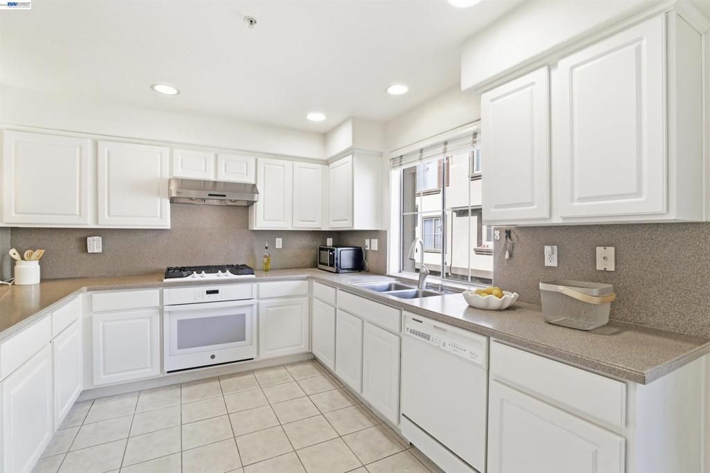 Image 15 of property listing at 3261 Sangiovese Pl, San Jose, CA 95135