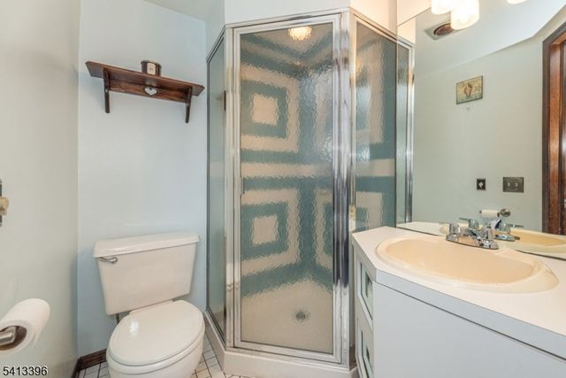 126 Jefferson St, Wanaque Boro, NJ 07420