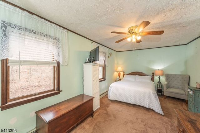 126 Jefferson St, Wanaque Boro, NJ 07420