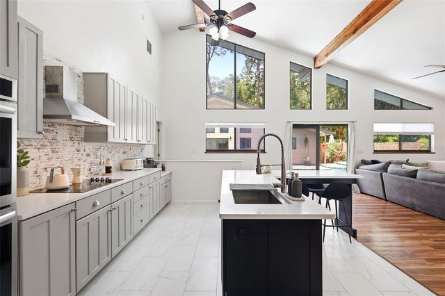 516 N MCDONALD AVENUE, Deland, FL 32724