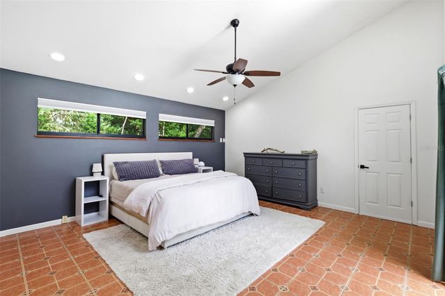 516 N MCDONALD AVENUE, Deland, FL 32724