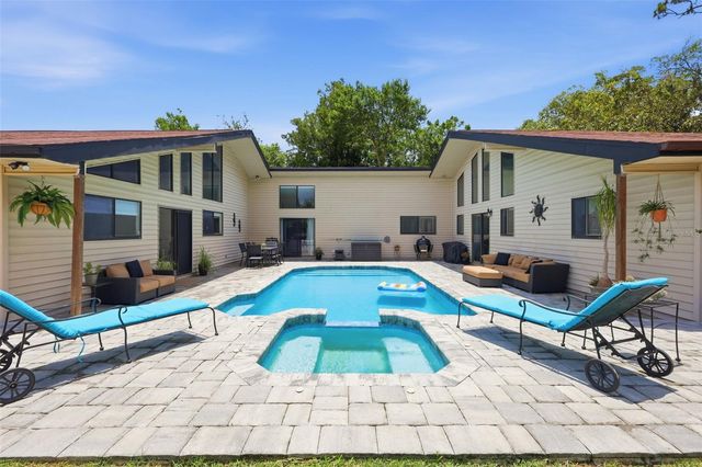 516 N MCDONALD AVENUE, Deland, FL 32724