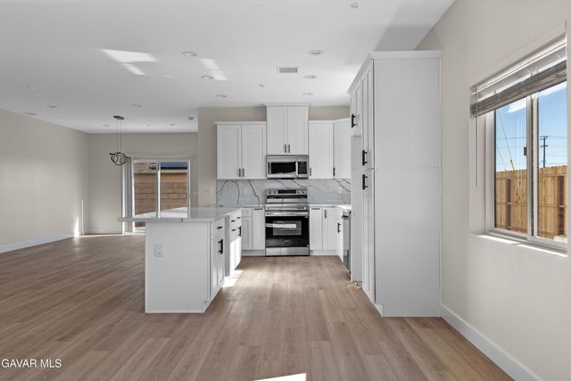 20300 89th Street, California City, CA 93505