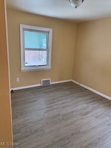 5202 Henry Street, Maple Heights, OH 44137