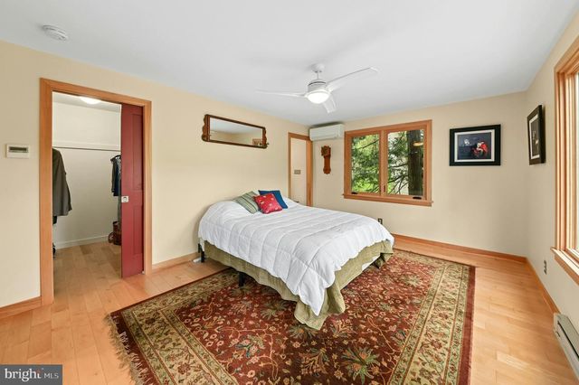 3 BRIDGE 5 LN, Pipersville, PA 18947