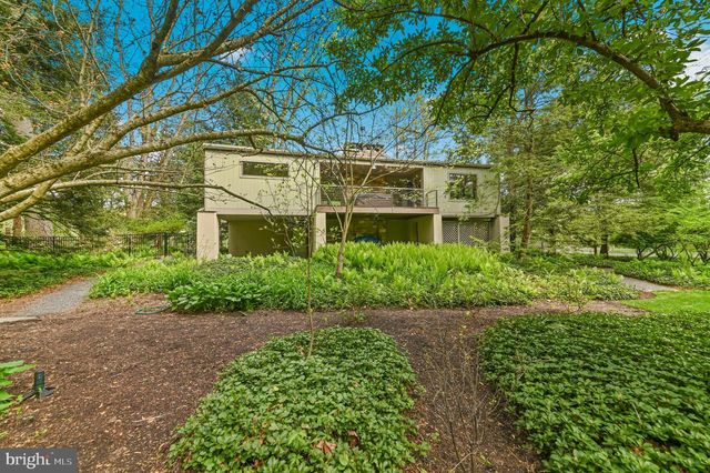 3 BRIDGE 5 LN, Pipersville, PA 18947
