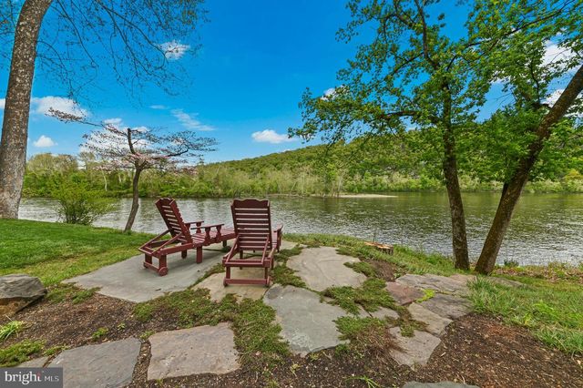3 BRIDGE 5 LN, Pipersville, PA 18947