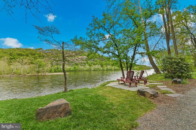 3 BRIDGE 5 LN, Pipersville, PA 18947
