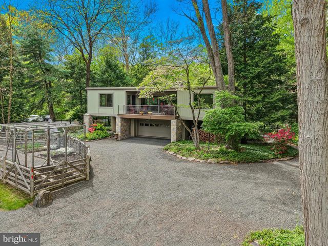 3 BRIDGE 5 LN, Pipersville, PA 18947